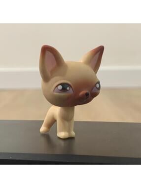 Rare Littlest Pet Shop Chihuahua #1 Tan Brown Dog Red Magnet 2000s Authentic Toy